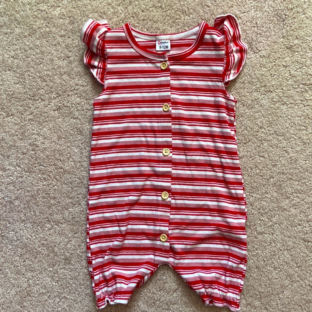 Ruffled sleeve romper